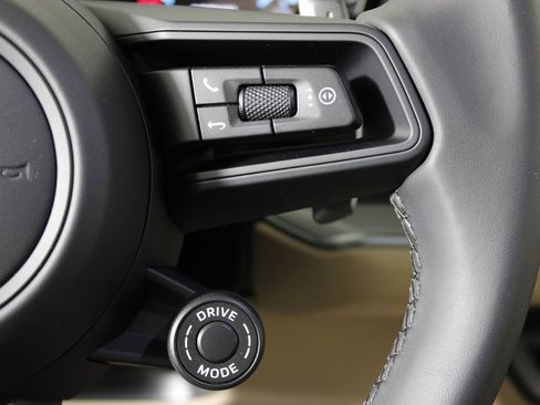 New 2026 Porsche Cayenne Coupe image 25