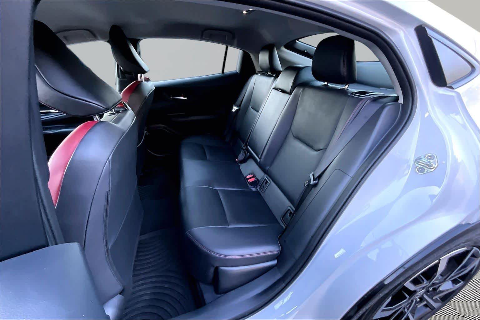 Used 2026 Toyota Prius Plug-In Hybrid FWD image 21