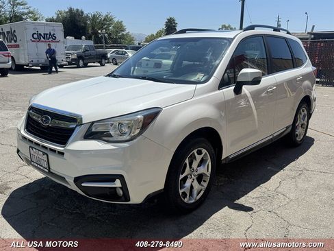 Used 2017 Subaru Forester 2.5i Touring AWD/4WD image 5