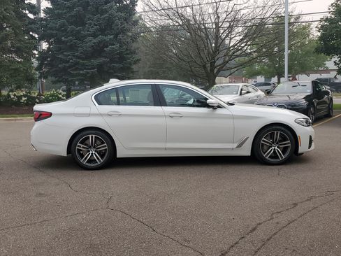 Used 2023 BMW 530i xDrive w/ Premium Package AWD/4WD image 6