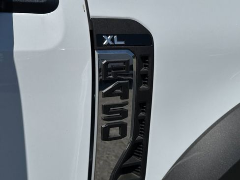 New 2025 Ford F450 XL w/ XL Chrome Package image 27