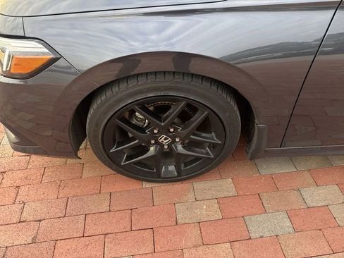 Used 2023 Honda Civic Sport image 2