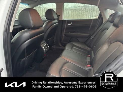 Used 2018 Kia Optima EX image 9