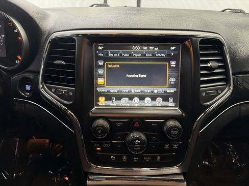 Used 2017 Jeep Grand Cherokee Trailhawk AWD/4WD image 29