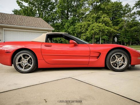 Used 2002 Chevrolet Corvette Convertible w/ Preferred Equipment Group2 RWD image 19