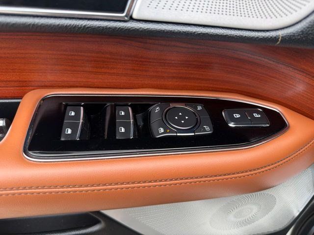 Used 2020 Lincoln Navigator L Reserve w/ Equipment Group 208A Reserve AWD/4WD image 13