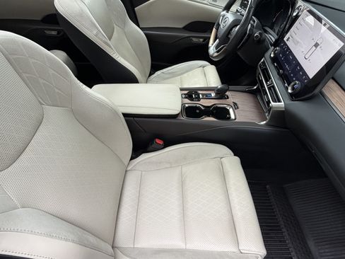 Used 2024 Lexus RX 350 FWD w/ Convenience Package image 43