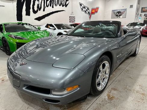 Used 2003 Chevrolet Corvette Convertible w/ Preferred Equipment Group1 RWD image 23