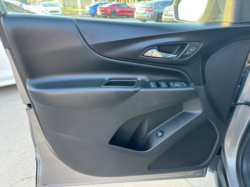 Used 2019 Chevrolet Equinox LT image 23