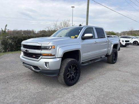 Used 2018 Chevrolet Silverado 1500 LT w/ All Star Edition image 3
