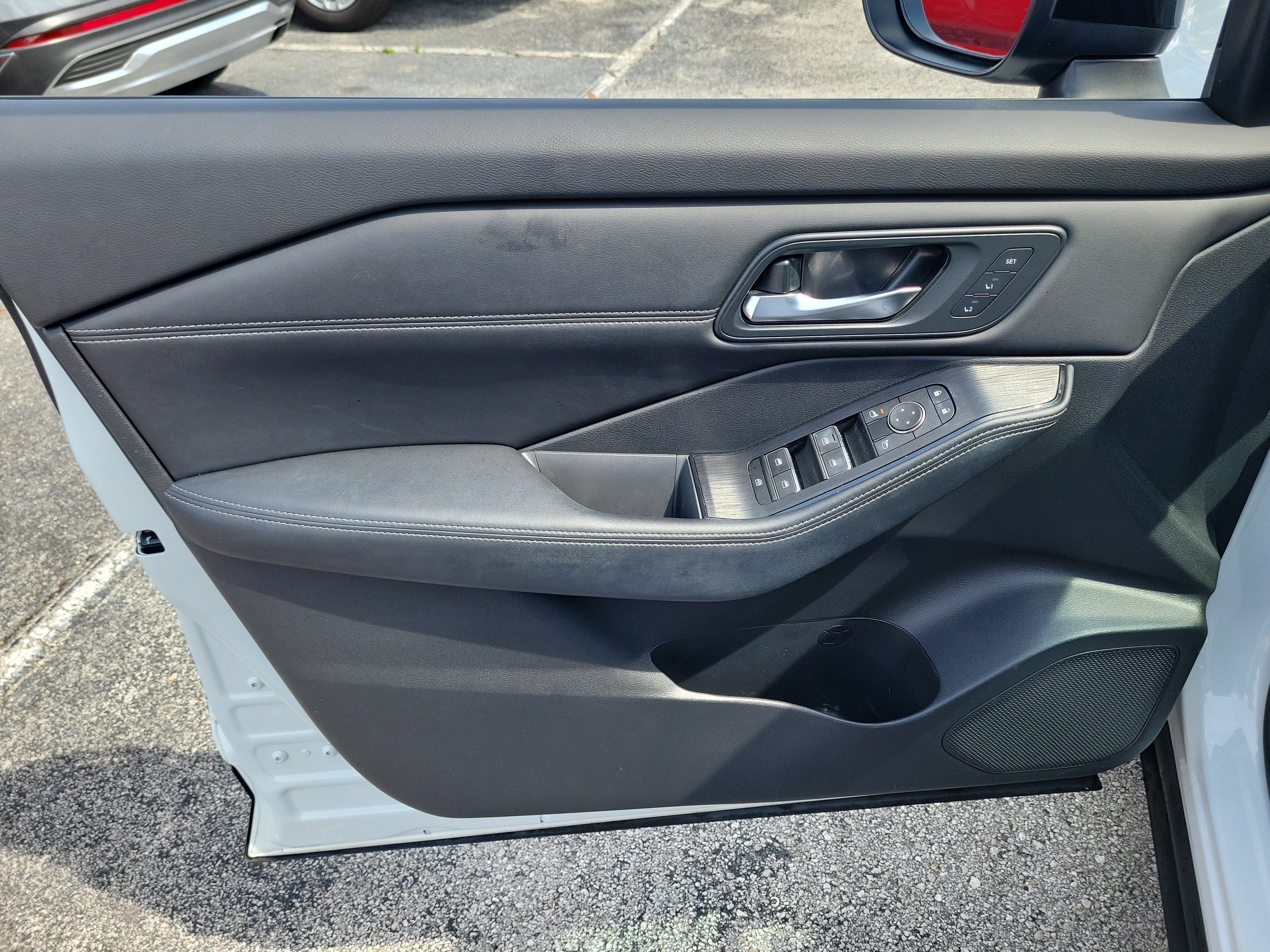 Certified 2024 Nissan Rogue SL w/ SL Premium Package FWD image 10