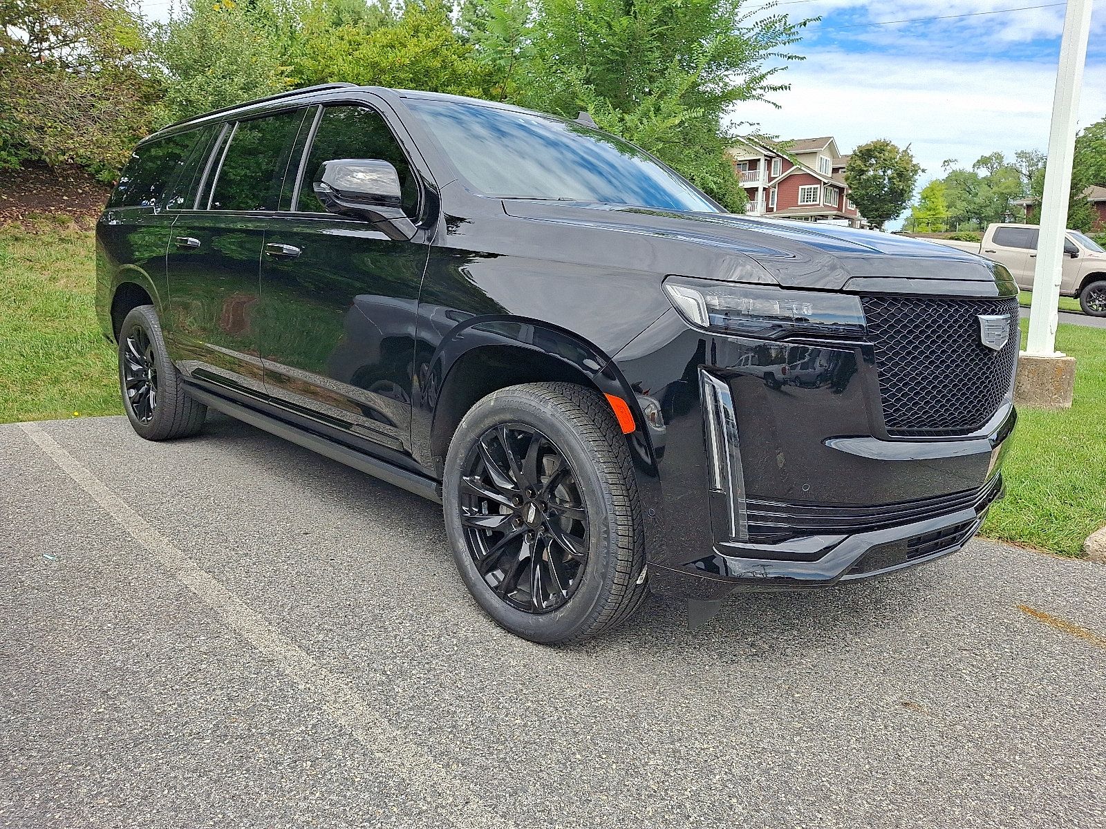 Certified 2024 Cadillac Escalade ESV Sport Platinum w/ LPO, ONYX Package AWD/4WD image 1