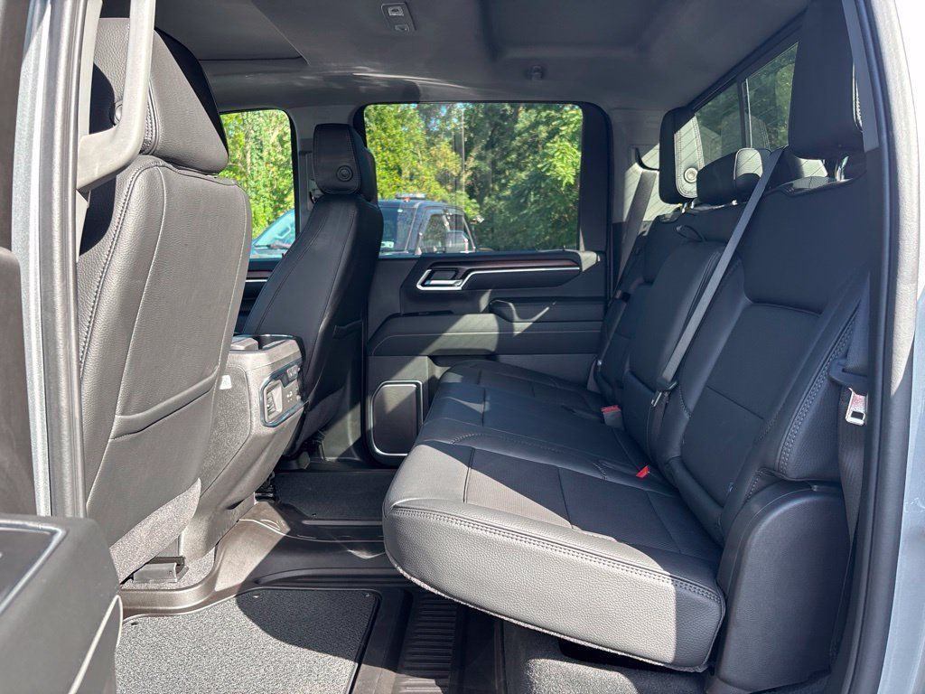 Used 2025 GMC Sierra 2500 Denali w/ Technology Package AWD/4WD image 24