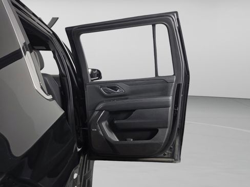 Used 2022 GMC Yukon XL SLT w/ SLT Luxury Package image 21