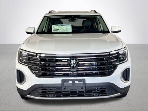 New 2025 Volkswagen Atlas SE image 3