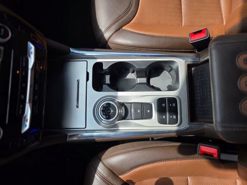 Used 2023 Ford Explorer King Ranch w/ Technology Package RWD image 28