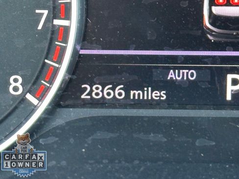 Used 2025 Nissan Pathfinder SL AWD/4WD image 30