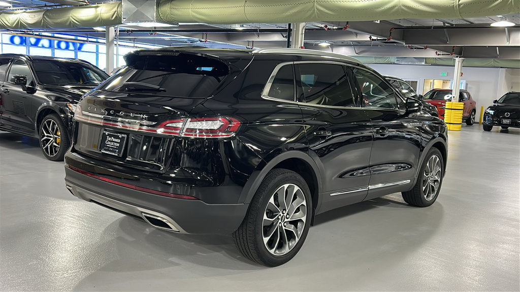 Used 2023 Lincoln Nautilus Reserve AWD/4WD image 4