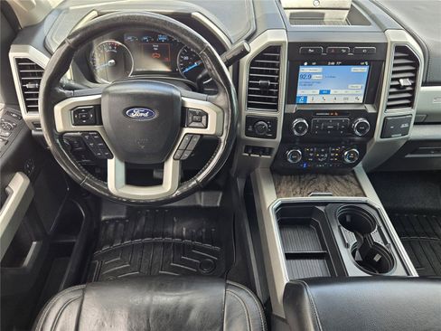 Used 2019 Ford F250 Lariat w/ Lariat Ultimate Package AWD/4WD image 27