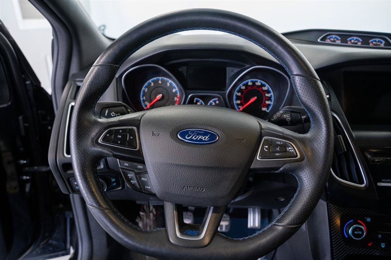 Used 2017 Ford Focus RS AWD/4WD image 18