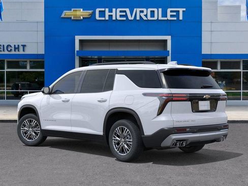 New 2026 Chevrolet Traverse LT w/ Driver Confidence Package image 3