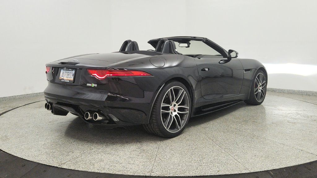 Used 2017 Jaguar F-TYPE R AWD/4WD image 5