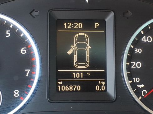 Used 2013 Volkswagen Tiguan S image 25