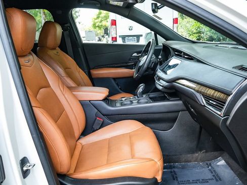 Used 2019 Cadillac XT4 Sport FWD image 16