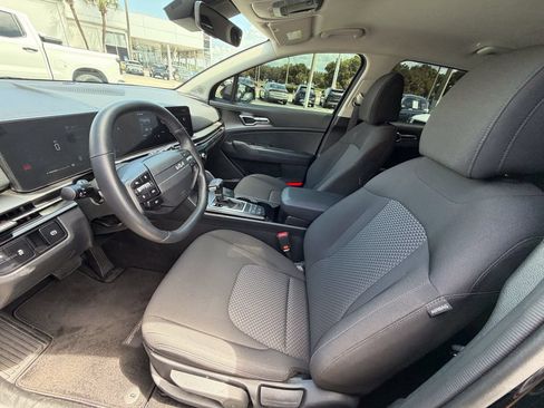 Certified 2026 Kia Sportage LX FWD image 19
