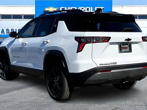 New 2026 Chevrolet Equinox LT image 3