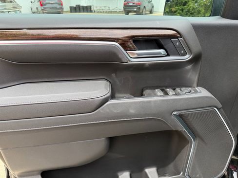New 2026 GMC Sierra 1500 Elevation w/ Elevation Select Package AWD/4WD image 9