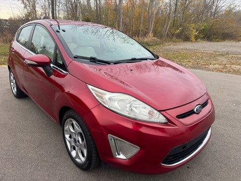 Used 2013 Ford Fiesta Titanium image 3