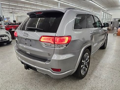 Used 2018 Jeep Grand Cherokee Overland image 4