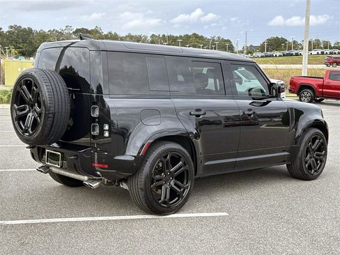 Used 2025 Land Rover Defender 110 V8 image 5