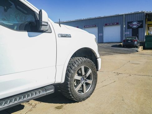 Used 2016 Ford F150 Lariat image 30