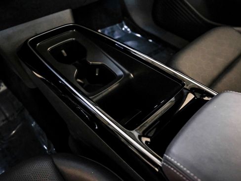 Used 2023 Volkswagen ID.4 Pro S image 25