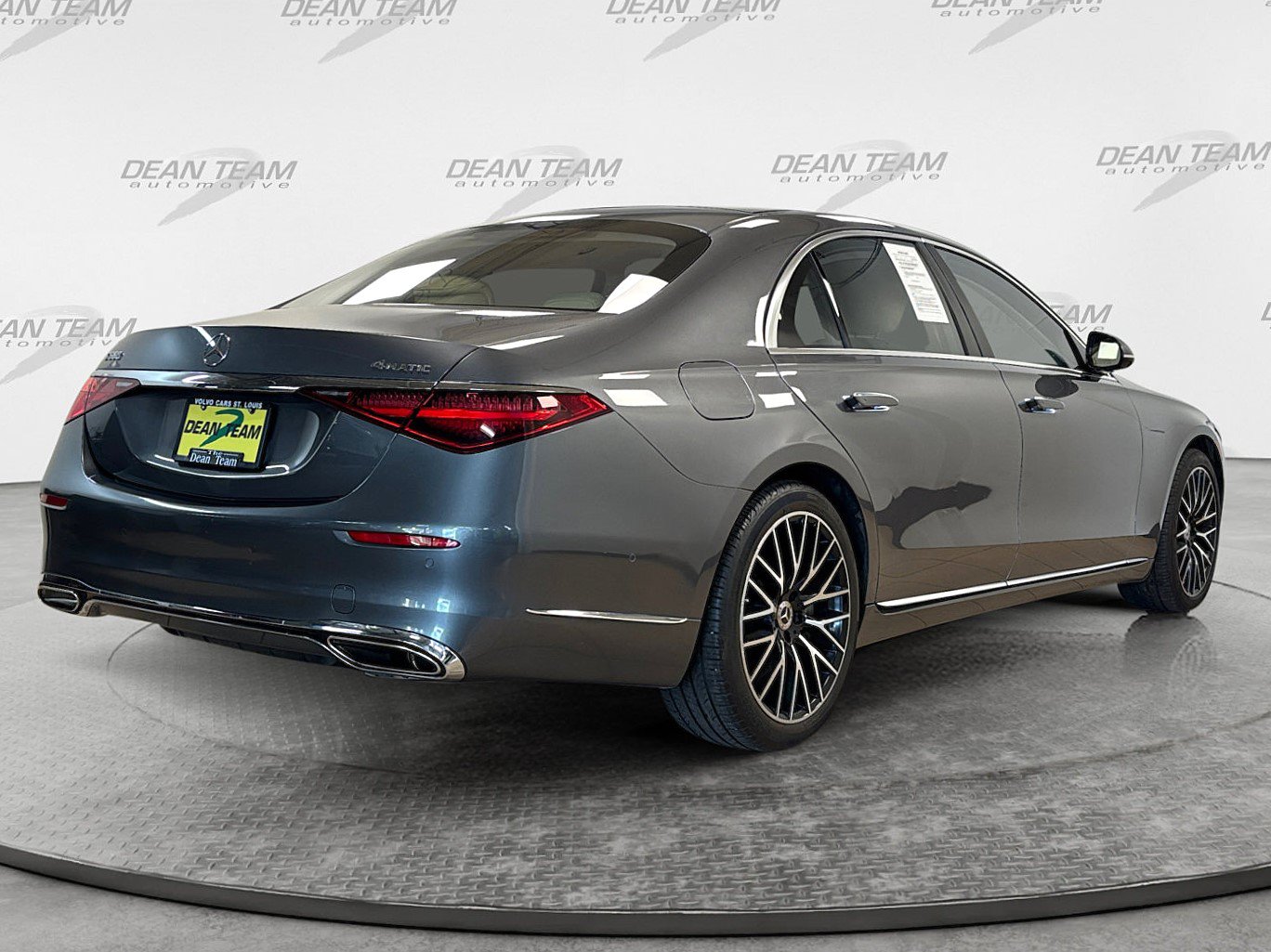 Used 2023 Mercedes-Benz S 580 4MATIC Sedan image 4