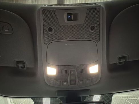 Used 2015 Ford F150 Lariat w/ Equipment Group 502A Luxury AWD/4WD image 22
