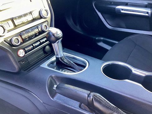 Used 2021 Ford Mustang Coupe image 13