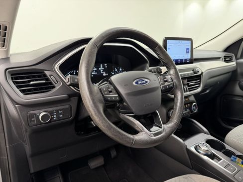 Used 2021 Ford Escape SE w/ SE Sport Appearance Package image 11