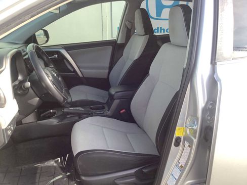 Used 2016 Toyota RAV4 XLE image 11