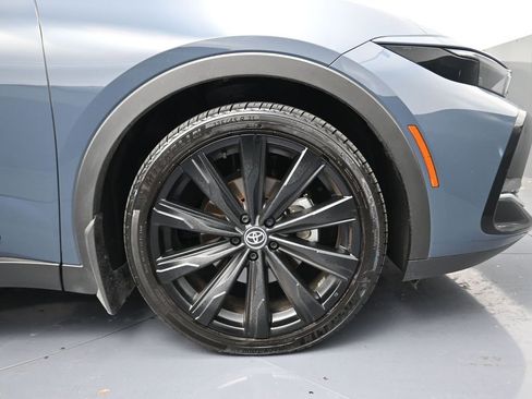 Used 2025 Toyota Crown Nightshade image 5