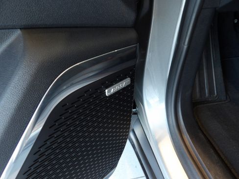 Used 2024 Chevrolet Traverse Z71 w/ Enhanced Driving Package image 9