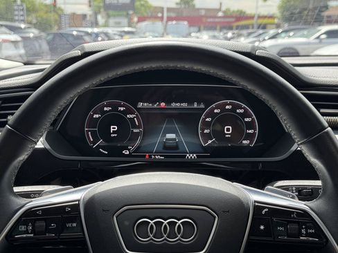 Used 2024 Audi Q8 e-tron Premium Plus w/ Premium Plus Package AWD/4WD image 24