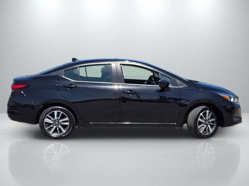 Used 2024 Nissan Versa SV FWD image 3