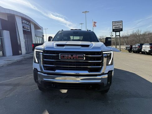 New 2026 GMC Sierra 2500 SLE w/ SLE Value Package; image 8
