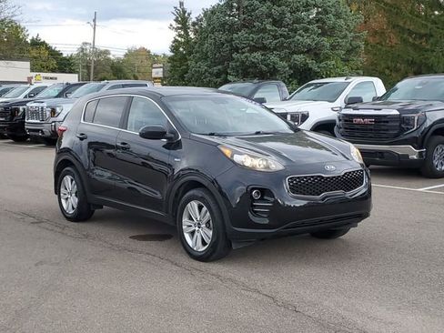 Used 2017 Kia Sportage LX image 4
