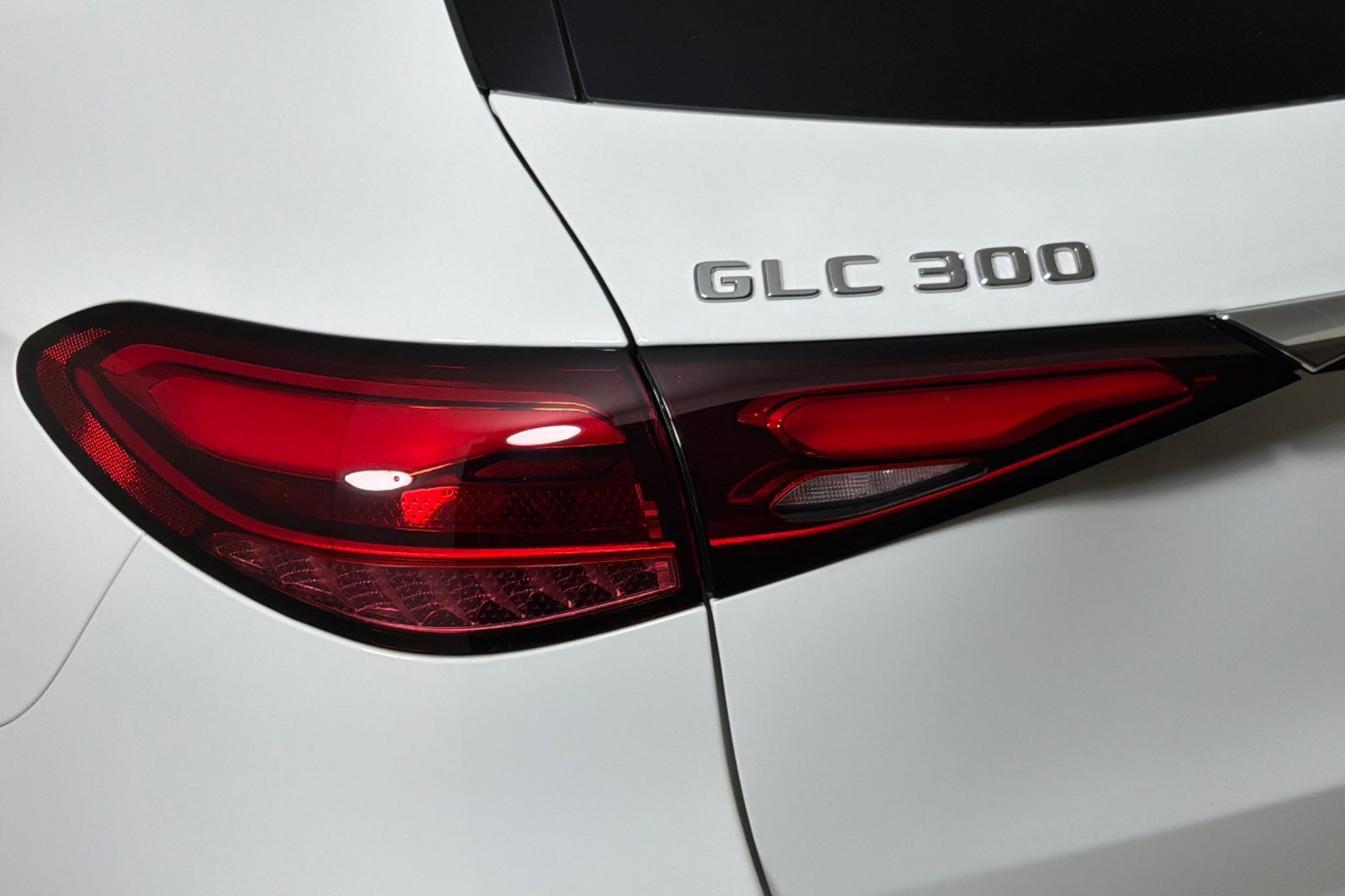 Used 2026 Mercedes-Benz GLC 300 image 25