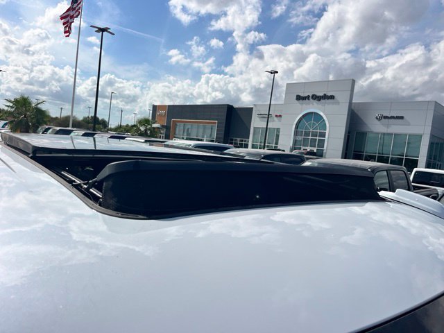 Used 2026 Cadillac Escalade V AWD/4WD image 8