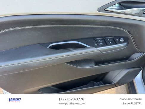 Used 2013 Cadillac SRX FWD image 25